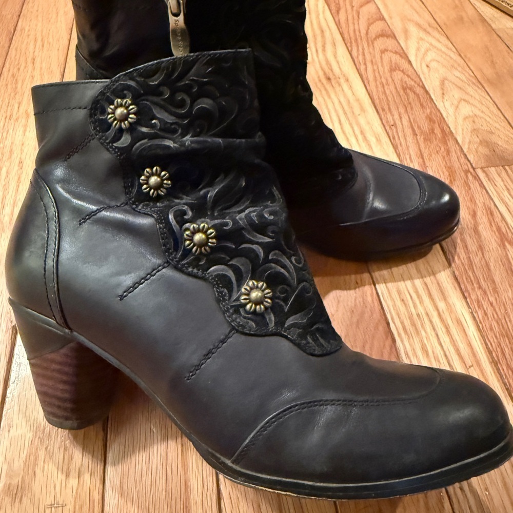Elegant Black Leather Victorian Ankle Boots Whimsigoth